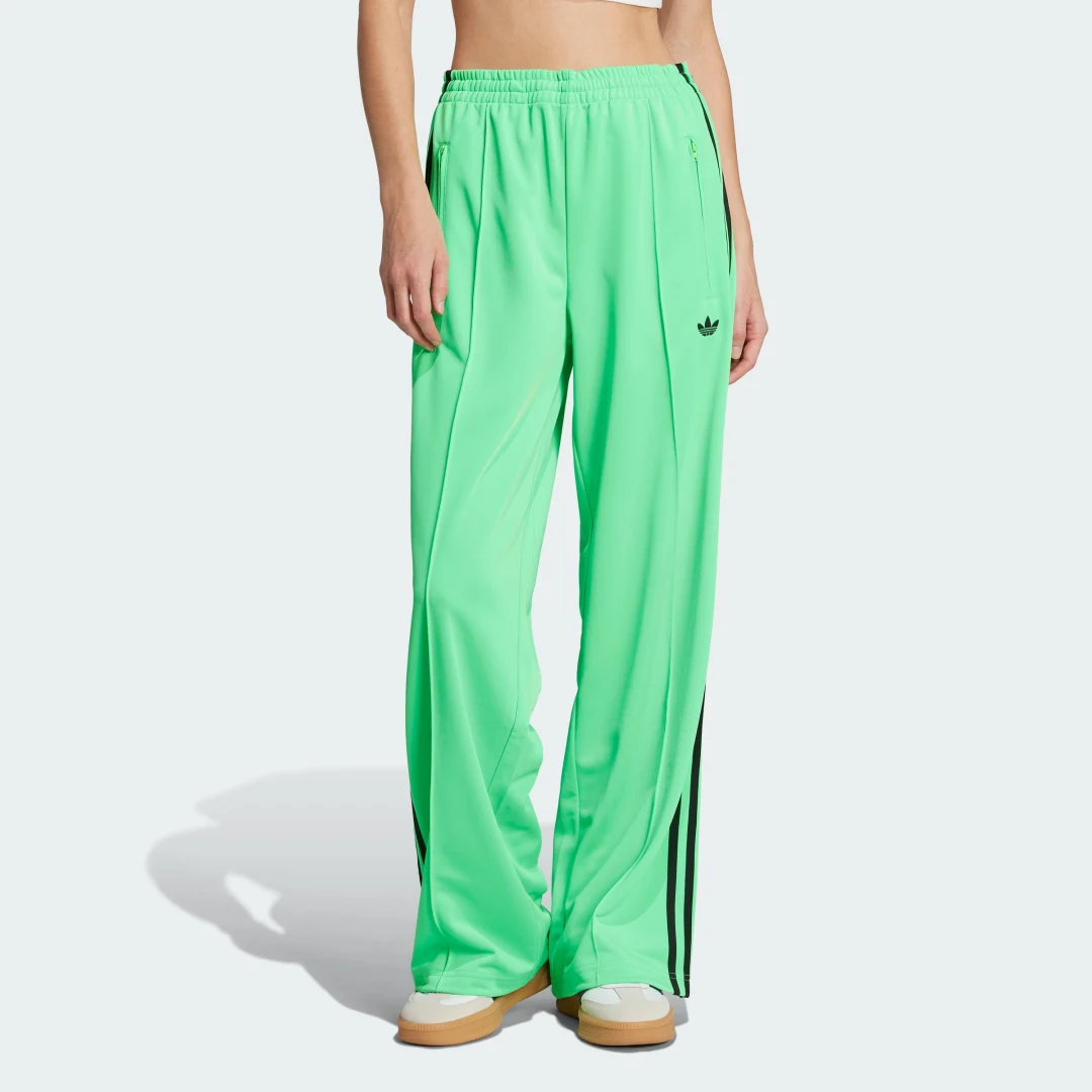Detalle de Pantalón Adicolor Classic Firebird Loose de Adidas: guía de compra y uso