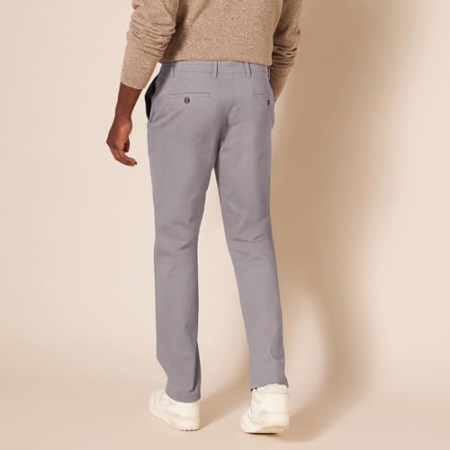 Thumbnail 2 de Amazon Essentials Pantalones Informales de Estilo Chino para Hombre, Elásticos y Corte Ajustado en Gris Oscuro