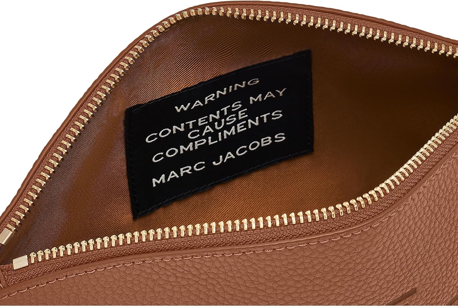 Detalle de Marc Jacobs The Beauty — Sac élégant en polyester recyclé avec logo brodé