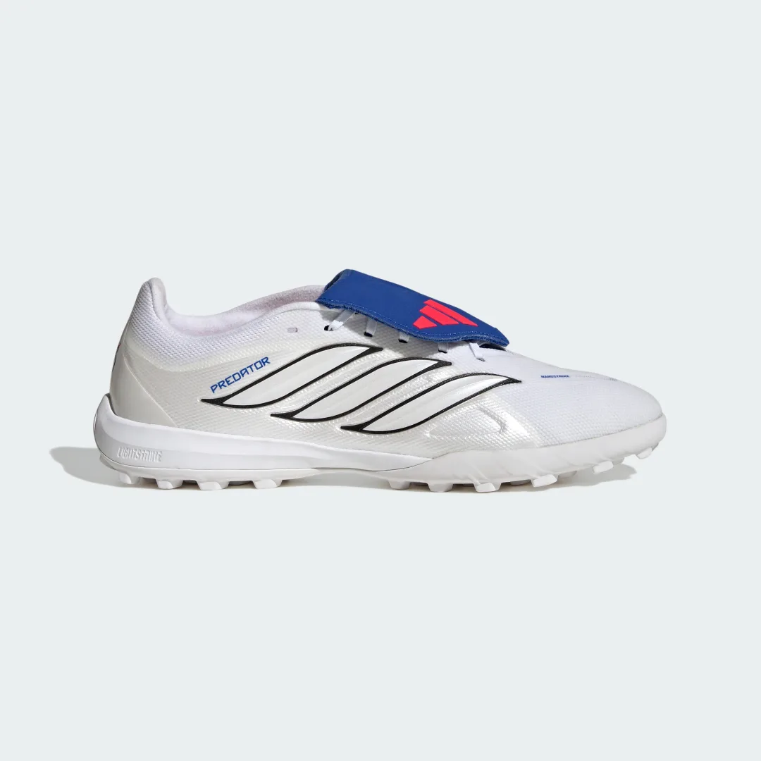 Detalle 2 de Adidas Predator League para césped artificial con lengüeta plegable