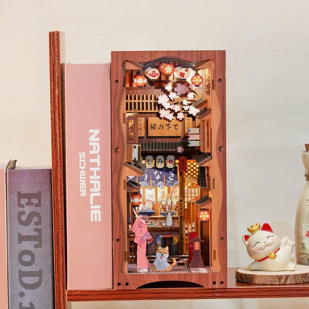 Detalle de CUTEBEE Book Nook Kit Under the Sakura Tree