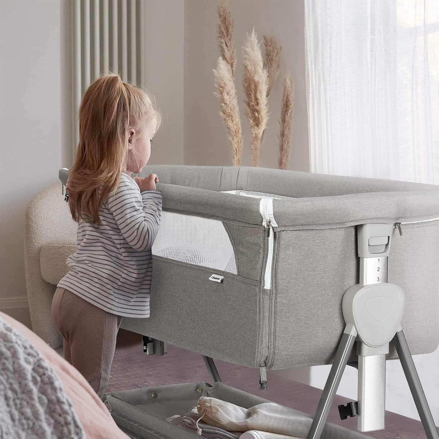 Detalle de Cowiewie P-800L Bedside Bassinet with 7 Height Settings, Mesh Sides and Storage