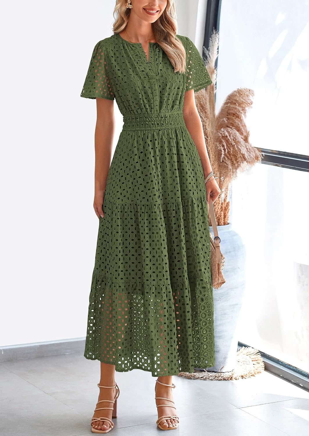 Detalle 2 de PrettyGarden Women's 2026 Summer Maxi Dress with Eyelet — V-Neck A-Line Long Beach Dress
