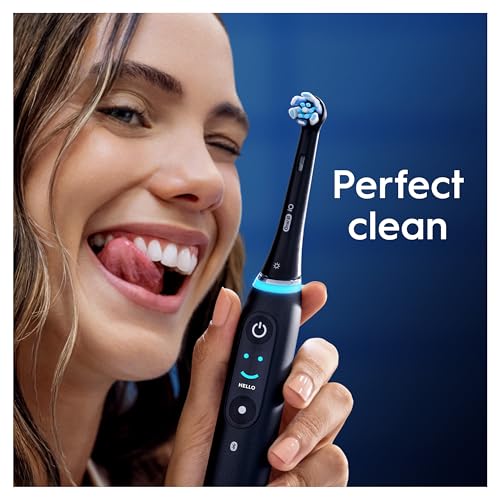 Thumbnail 8 de Oral-B iO Ultimate Clean Toothbrush Head, 2-Pack – Twisted & Angled Bristles for Deeper Plaque Removal