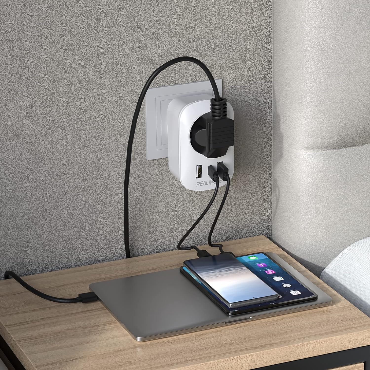 Thumbnail 5 de RealMade Reiseadapter 2er Pack UK auf EU mit 2 USB & 1 Typ-C – 4-in-1 Reise-Ladestationen