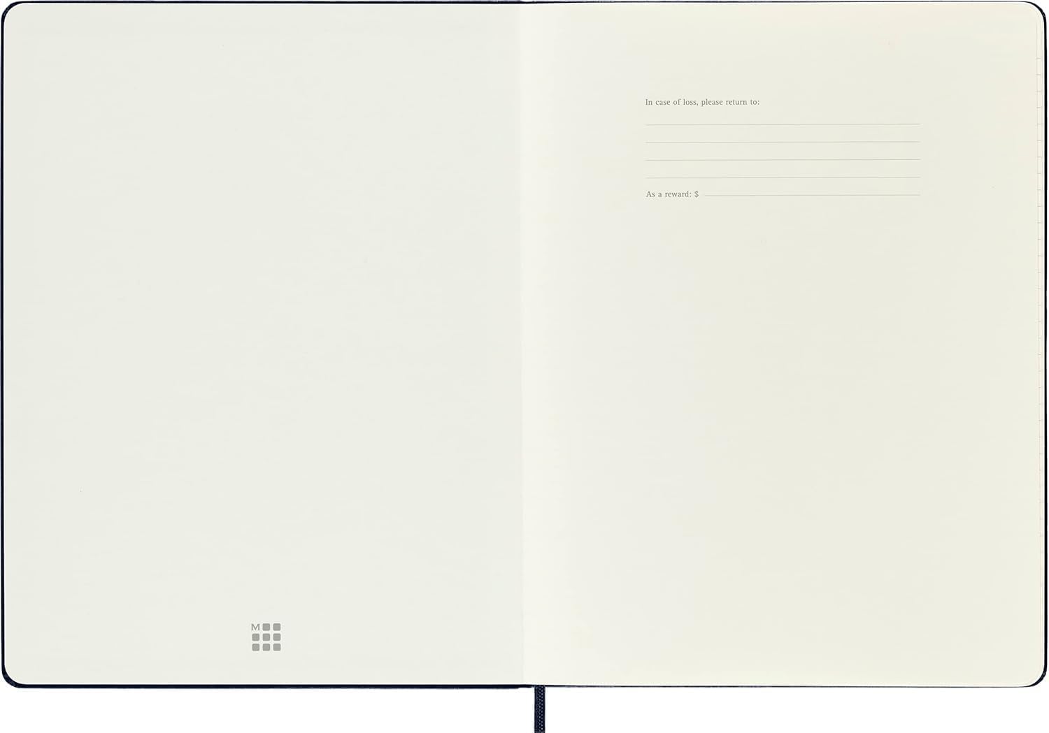 Detalle de Moleskine Classic Notebook – Ruled, Hard Cover, Sapphire Blue, XL (19 x 25 cm), 192 Pages