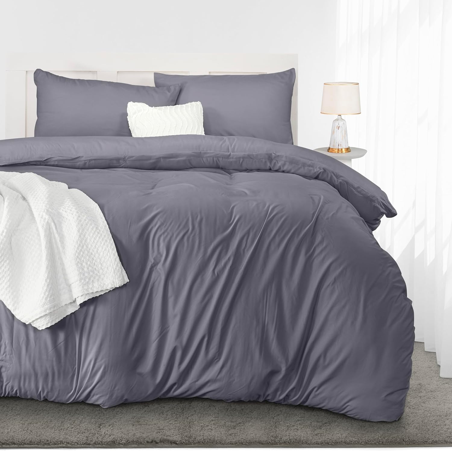 Detalle de Utopia Bedding set copripiumino 3 pezzi (una piazza e mezza) in microfibra 200x200 cm + federe 50x75 cm grigio
