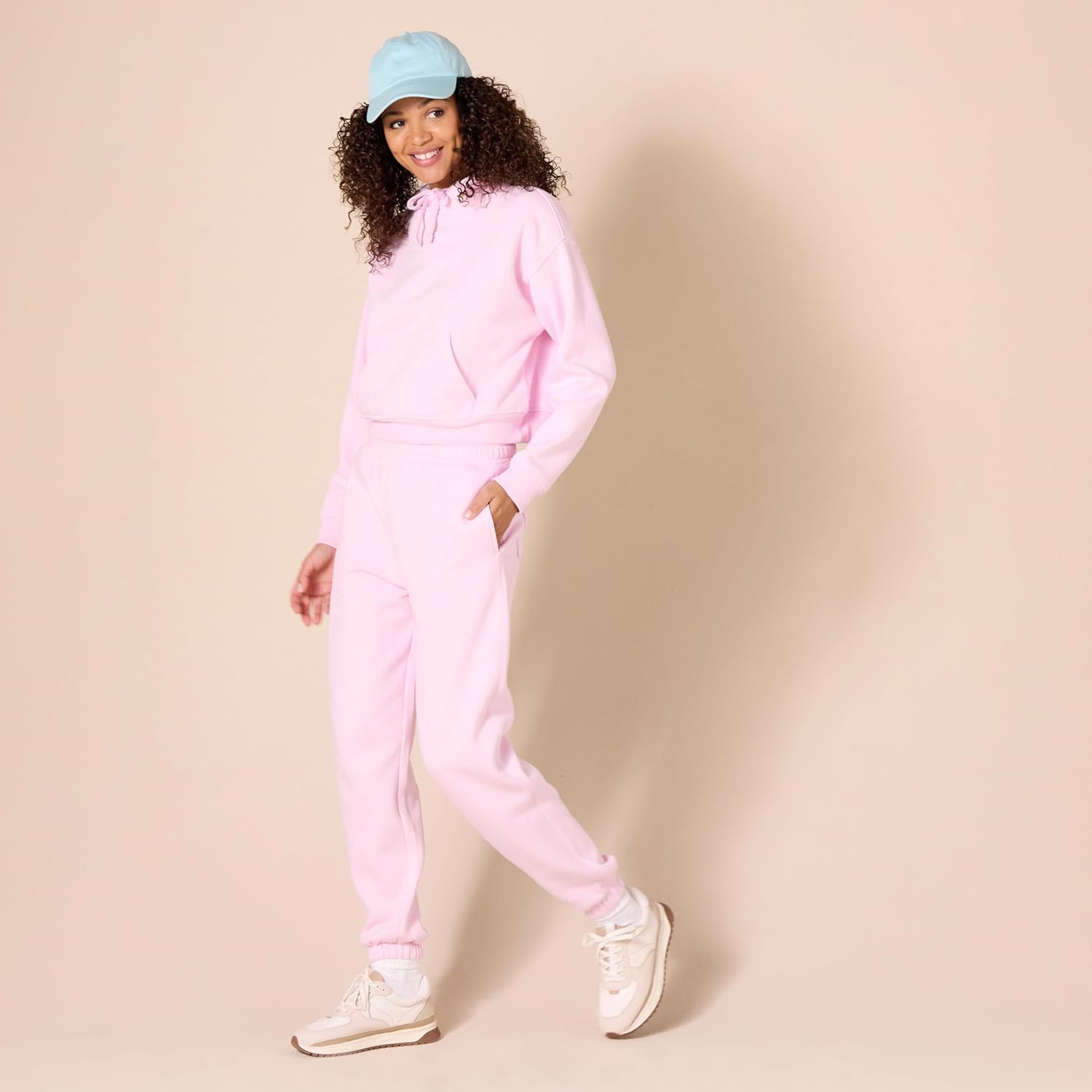 Thumbnail 4 de Amazon Essentials Damen Jogginghose mit Hoher Taille in Übergröße – Entspannt, warm und praktisch