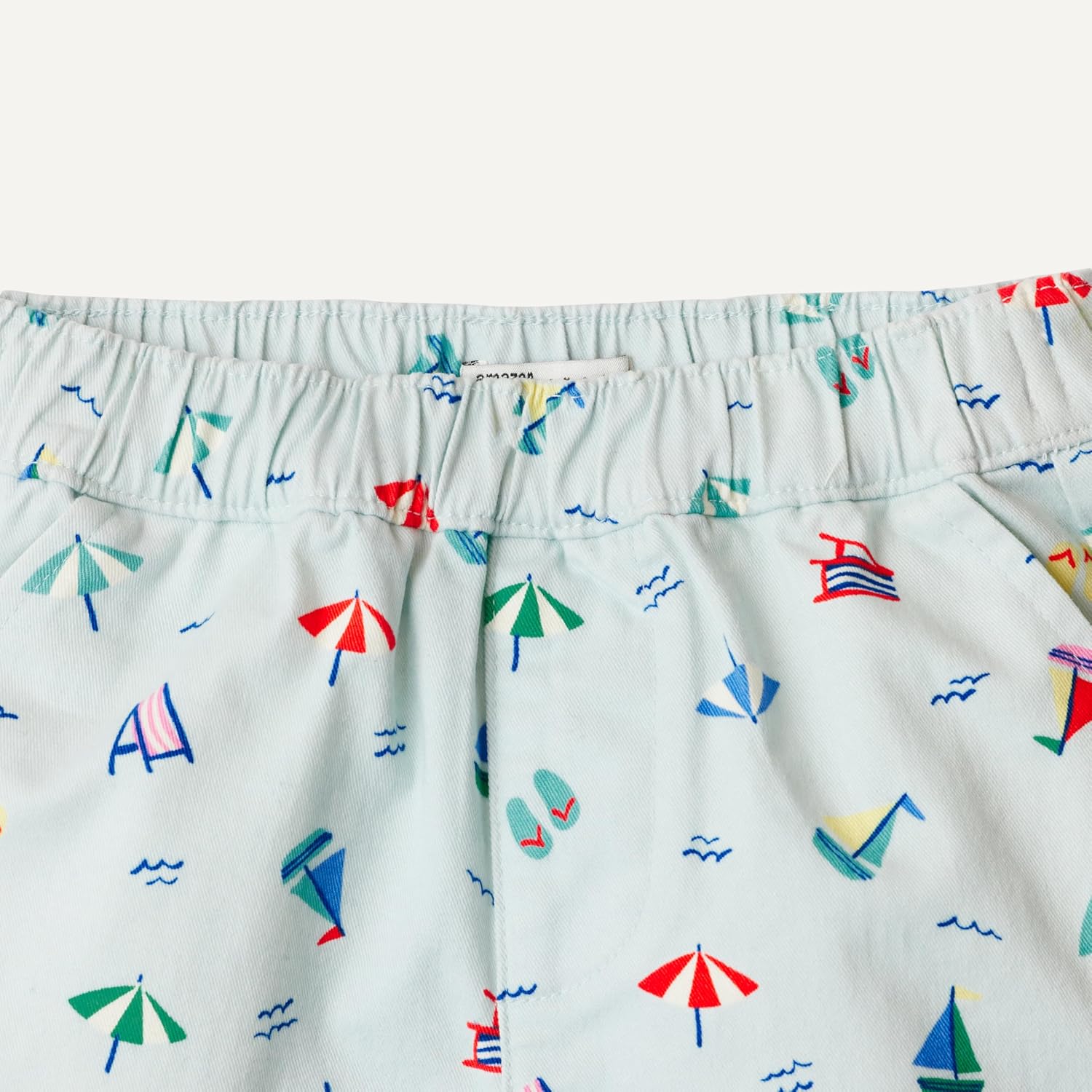 Detalle 2 de Amazon Essentials x Sofia Grainge Unisex Baby Baumwoll-Köper-Shorts zum Hineinschlüpfen