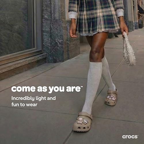 Detalle 2 de Crocs Classic Clog 39-40 EU Latte – leichter, flexibler Komfort mit Bio-Mischung