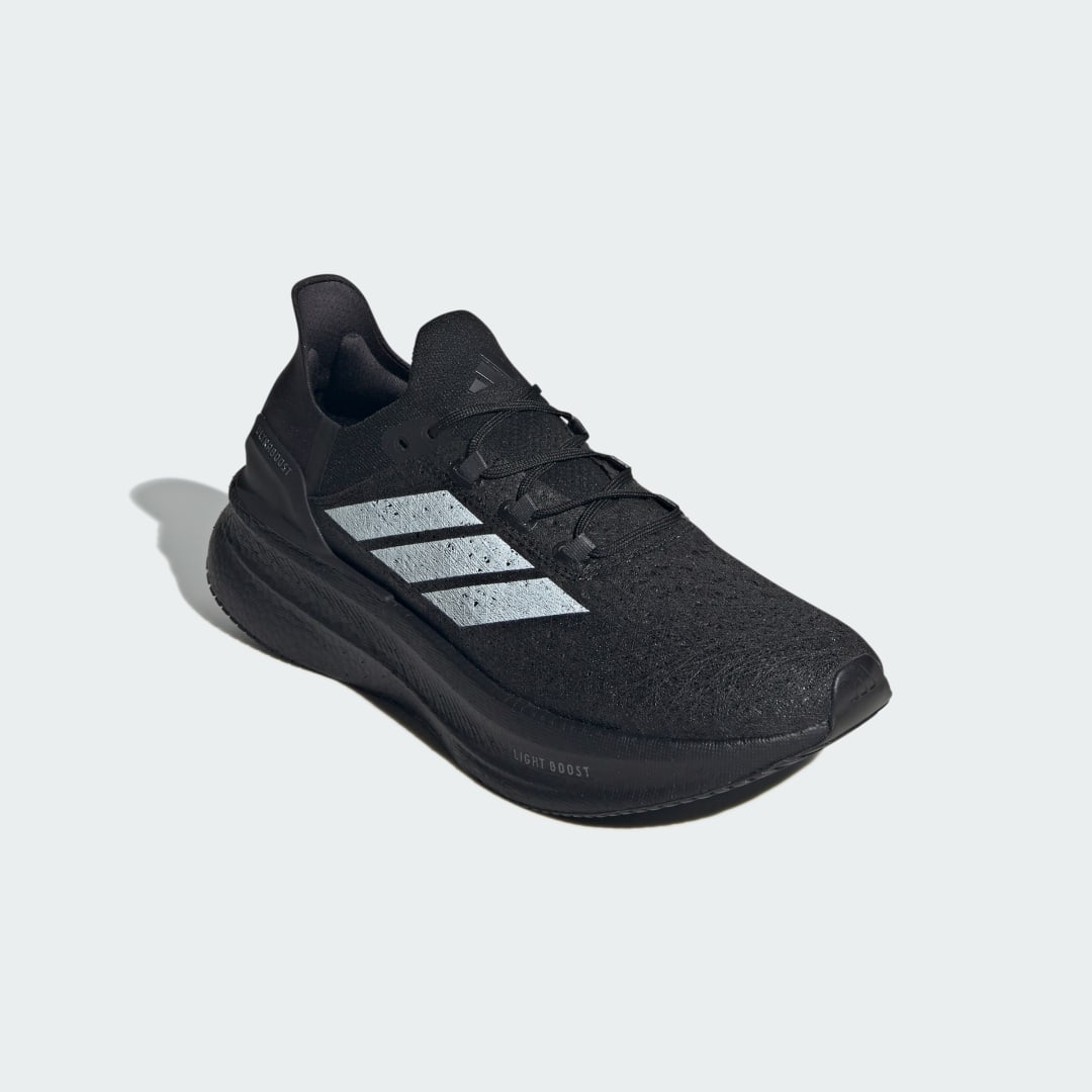Detalle 2 de Zapatilla Ultraboost 5 Strung en negro – Adidas