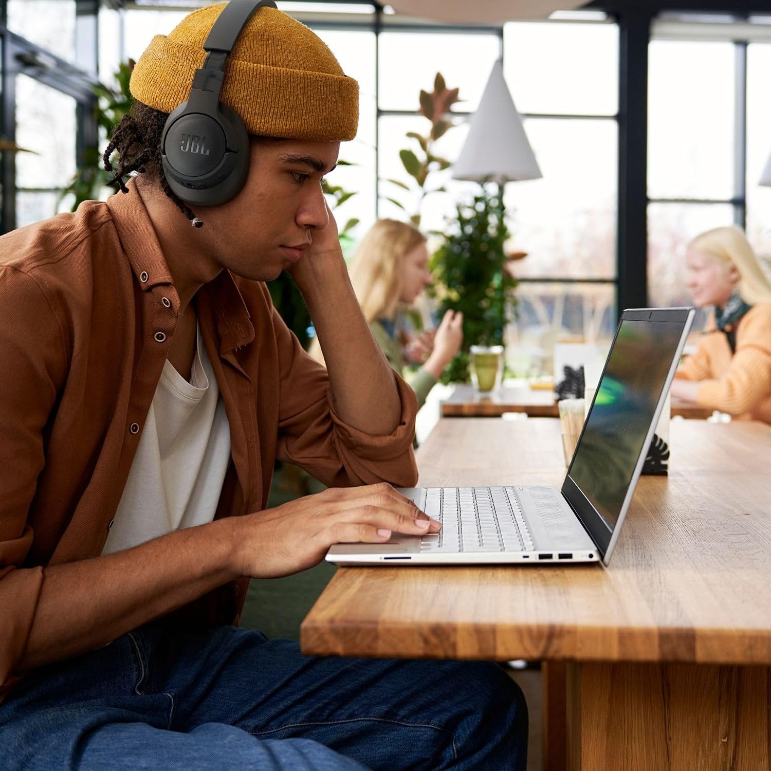Thumbnail 1 de JBL Tune 770NC Wireless Over-Ear Headphones with Adaptive ANC and Bluetooth 5.3