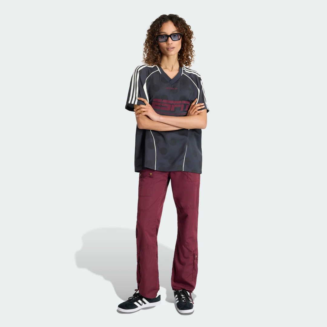 Detalle de Adidas STREET JERSEY SS Gris – ficha de compra y uso práctico