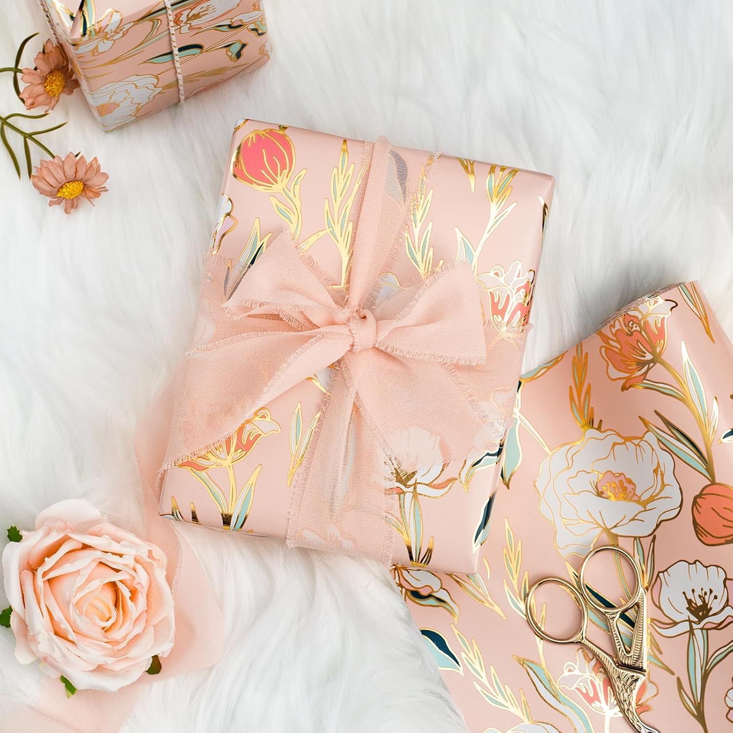 Thumbnail 5 de Wikadlik Pink Flower Wrapping Paper Roll (43cm x 10m) with Elegant Floral Gold Shine