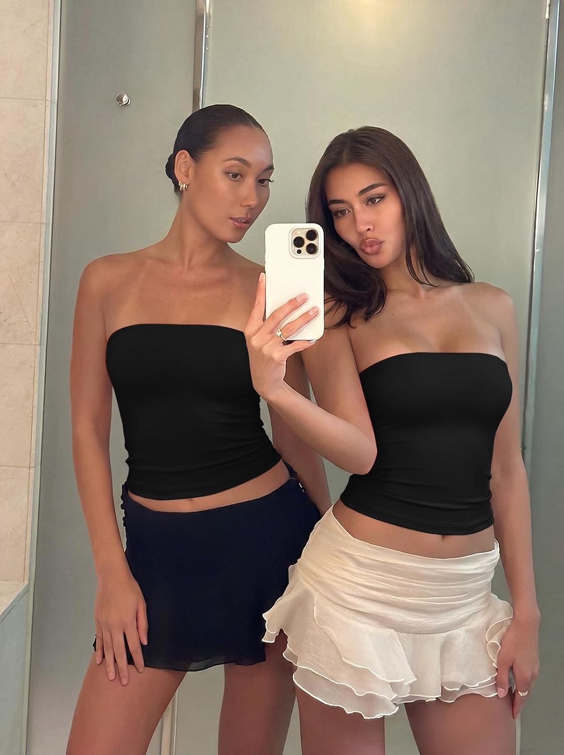 Detalle de REORIA Women's Strapless Tube Top with Double Lining and Non-Slip Backless Design