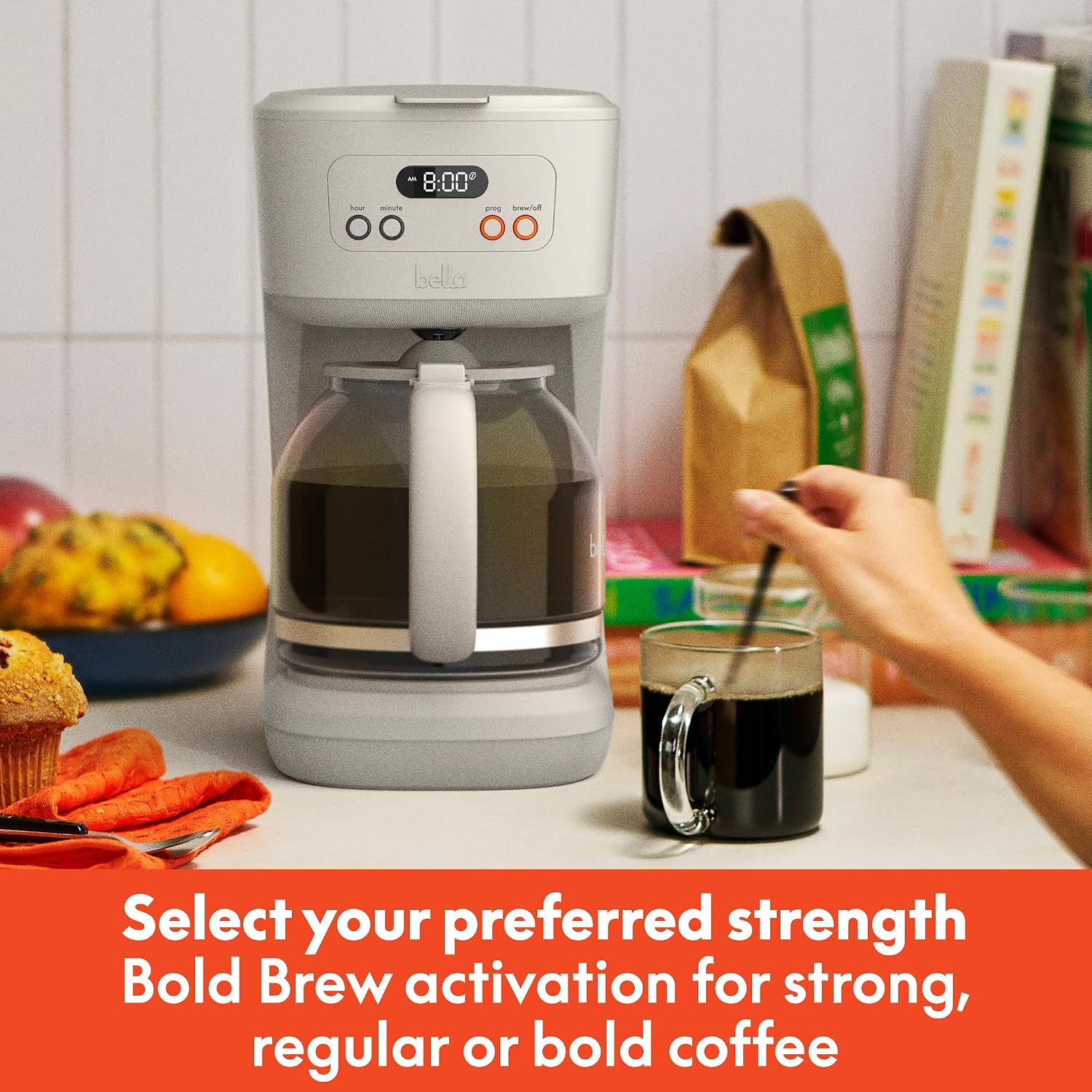 Detalle de BELLA 12 Cup Programmable Coffee Maker with Easy LCD Display, Auto Shutoff & Pause-and-Serve (900W)