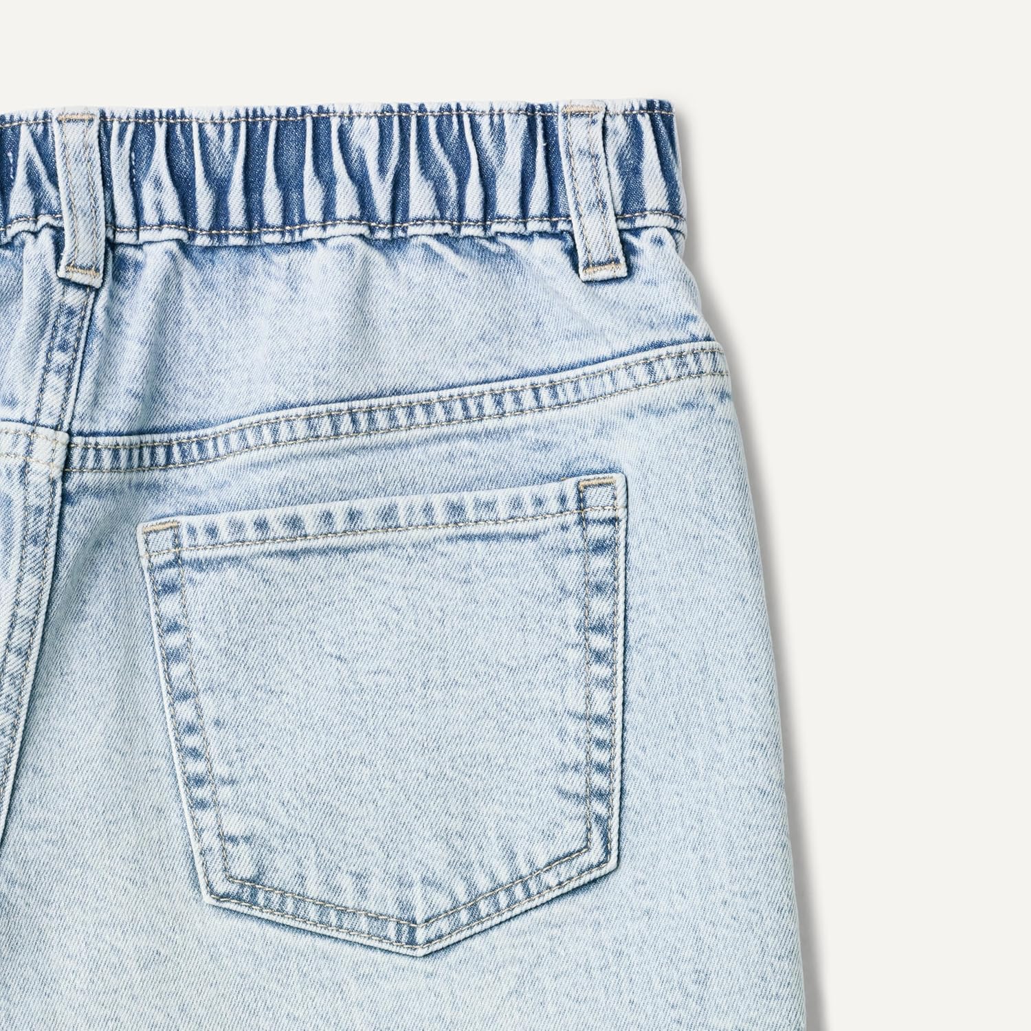 Thumbnail 5 de Amazon Essentials Mädchen Jeansshorts – Mittlerer Stretchanteil, Mittelhoher Bund, Offener Saum