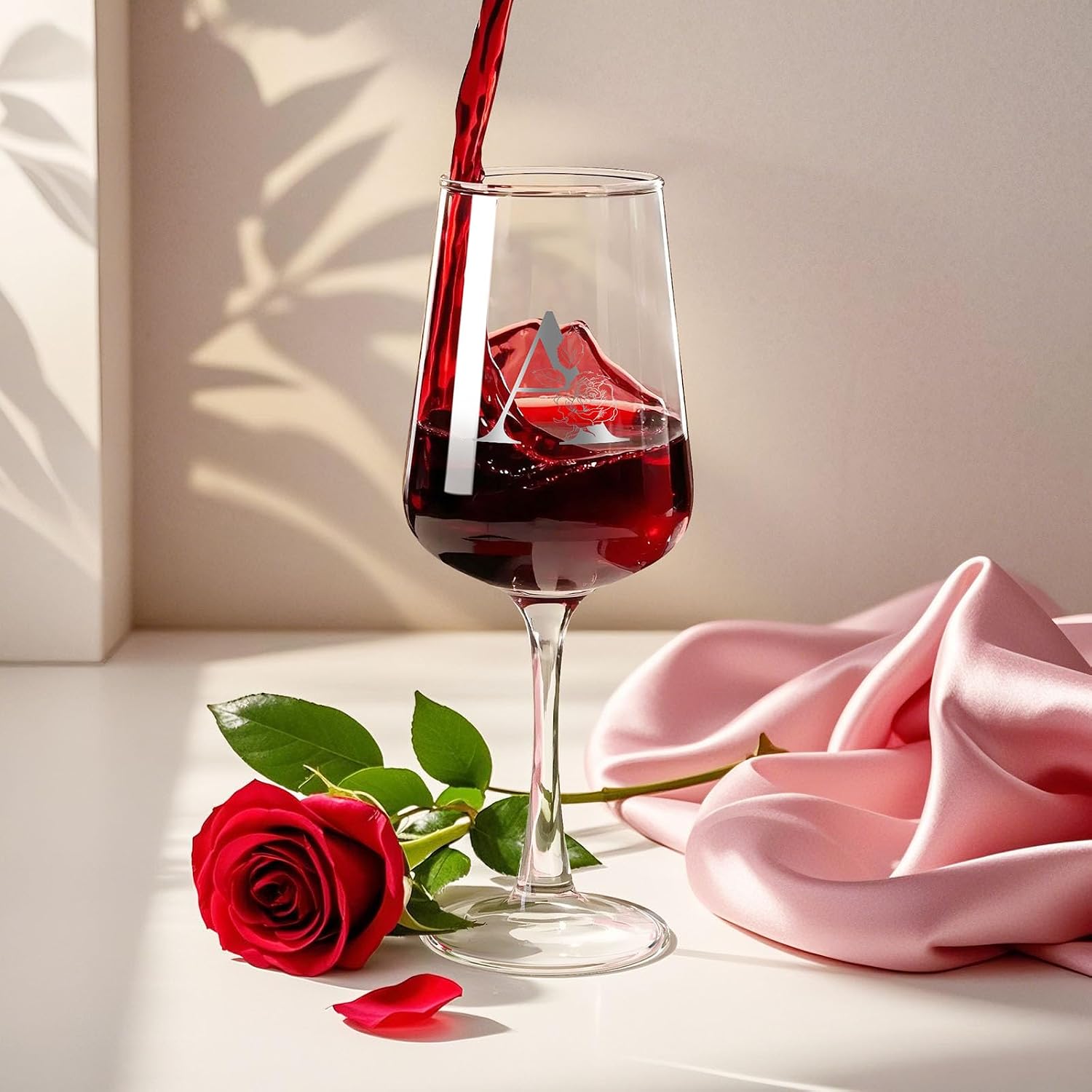 Thumbnail 2 de Personalized Initial Wine Glass Gift Set for Mothers, Grandmothers, Wives, and Daughters
