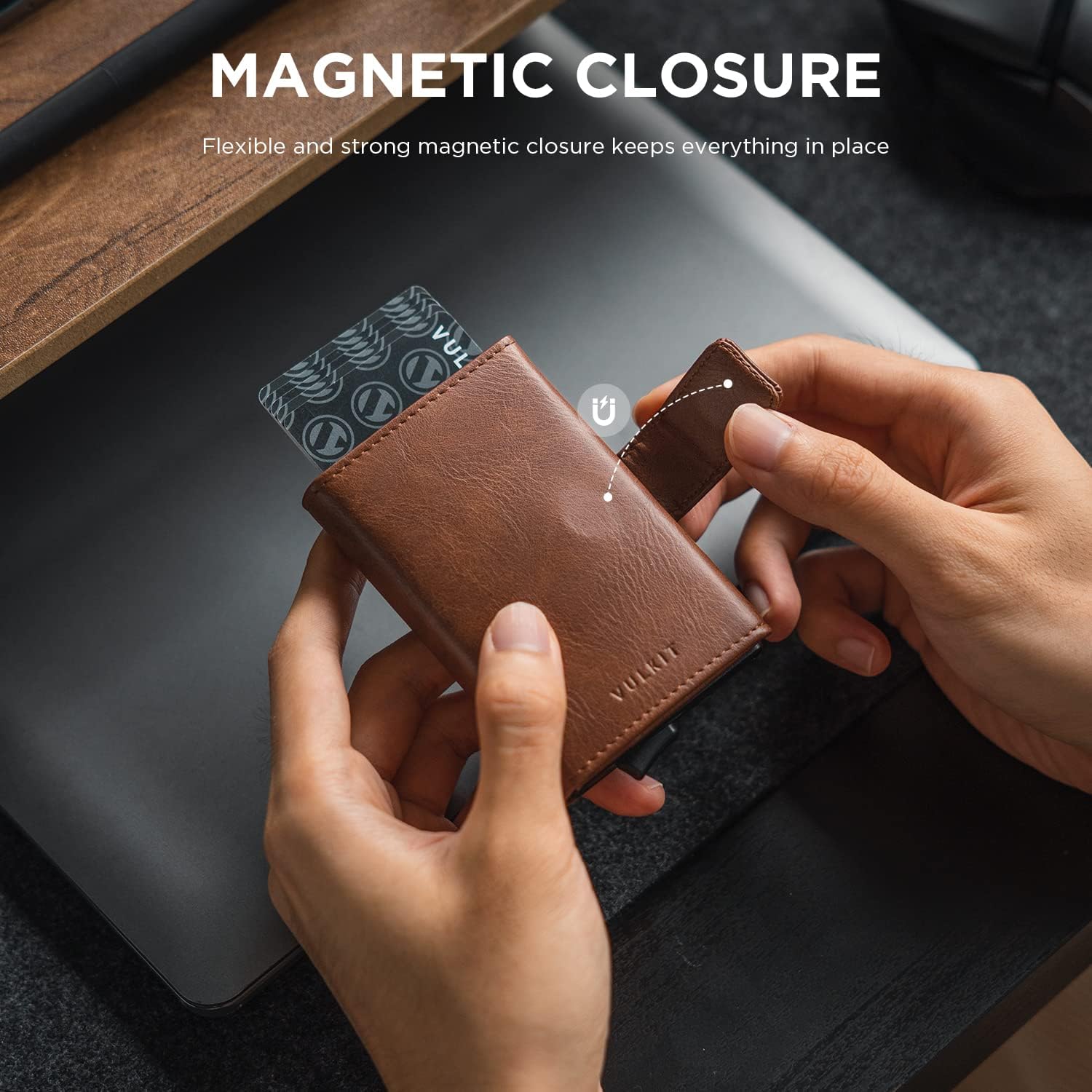 Detalle de VULKIT RFID Blocking pop-up leather credit card holder with magnetic closure