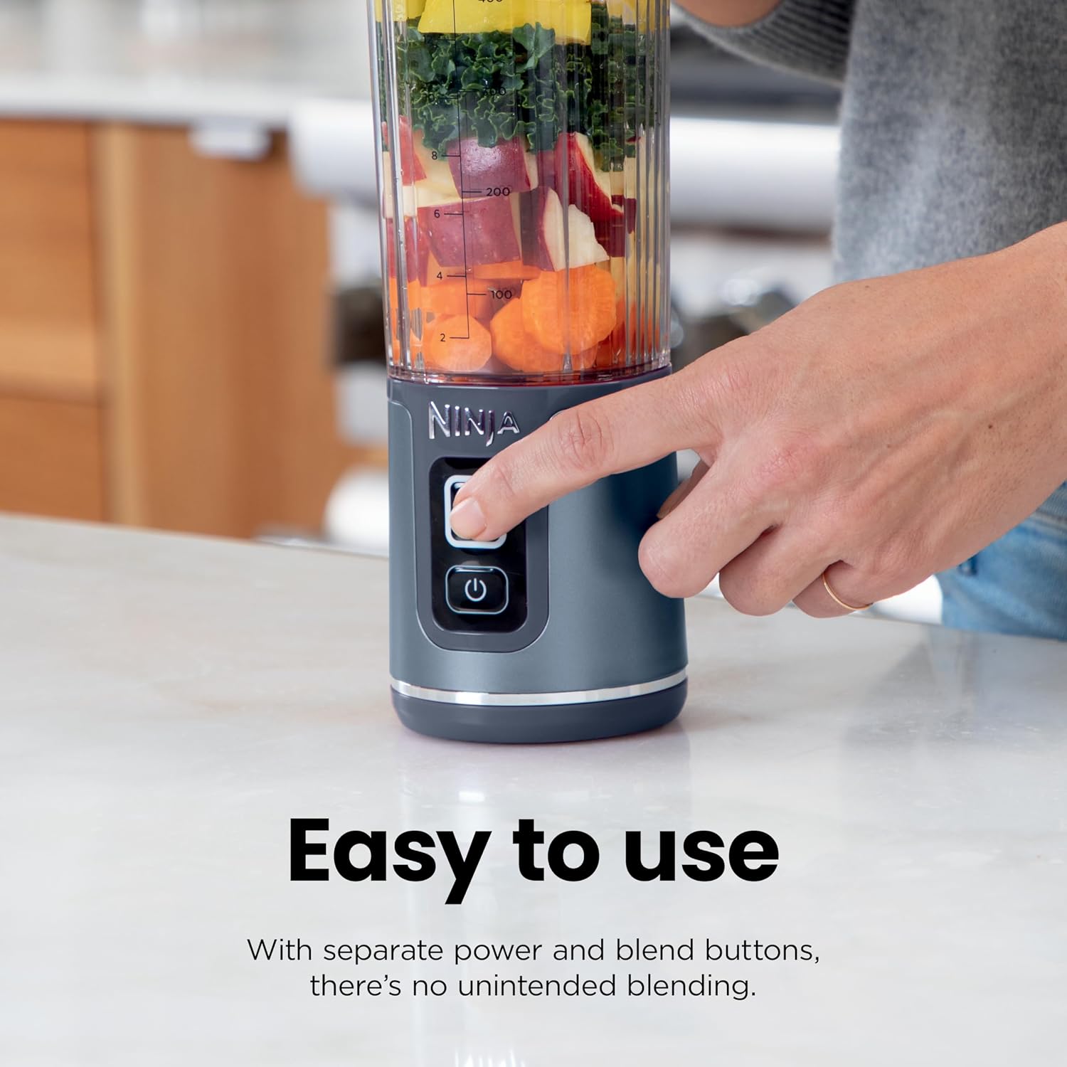 Detalle de Ninja BC151WH Blast Portable Blender: Cordless 18oz Personal Blender for Shakes & Smoothies