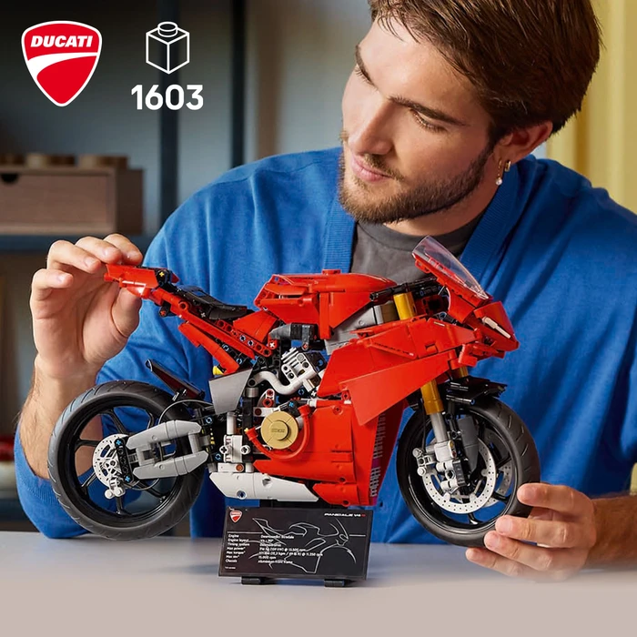 Detalle de LEGO Technic Ducati Panigale V4 S 42202