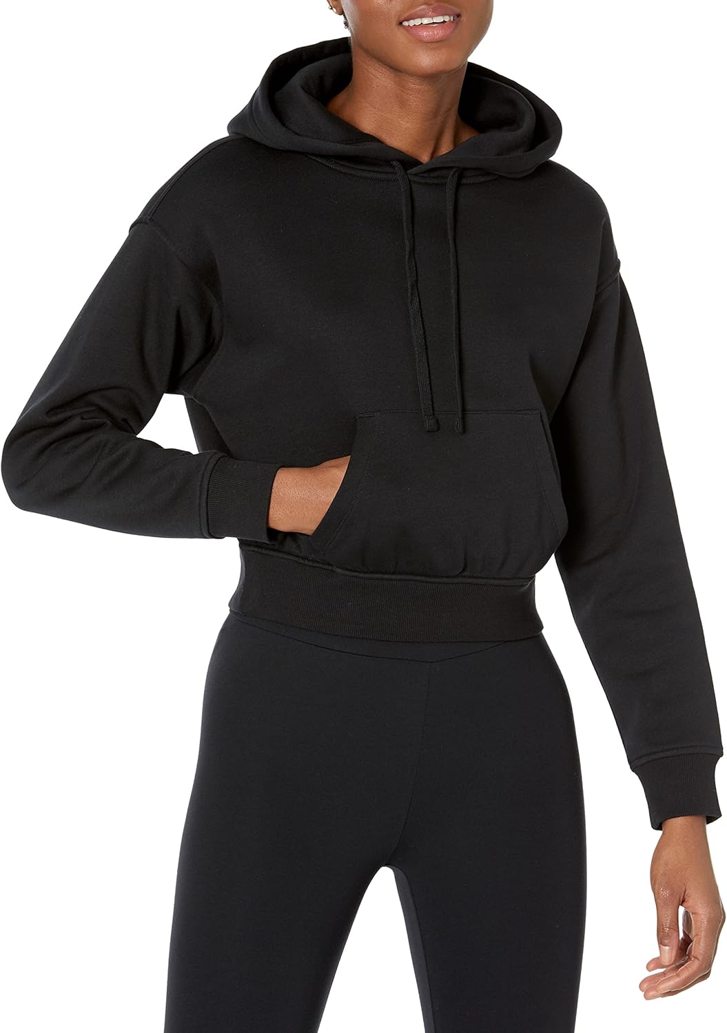 Thumbnail 5 de Amazon Essentials Damen Kurzer Kapuzenpullover aus Gebürstetem Fleece (Erhältlich in Übergröße)