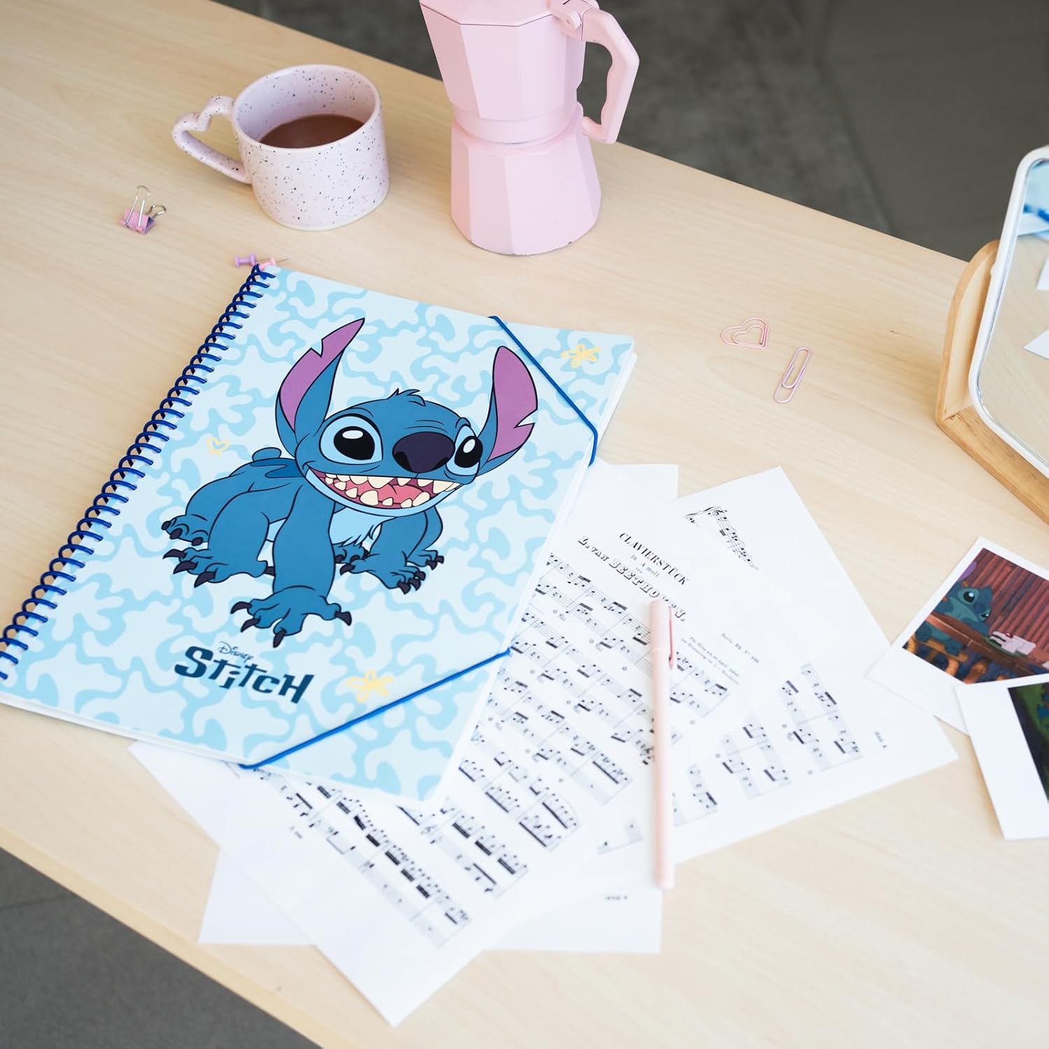 Detalle 2 de Grupo Erik Disney Stitch A4-visningsbok med 30 fickor och kardborreficka
