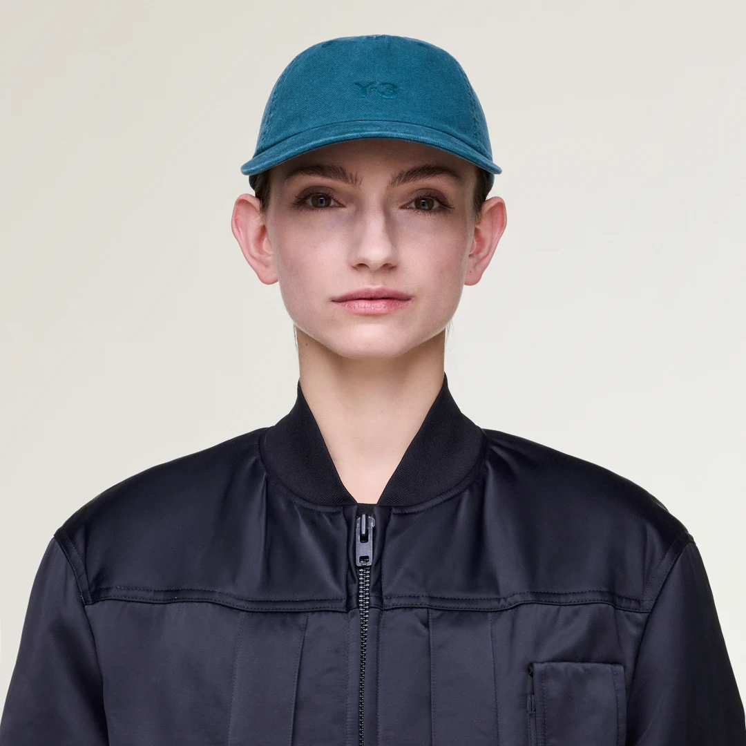 Gorra Dad Y-3 de Adidas: estilo urbano y comodidad para el día a día