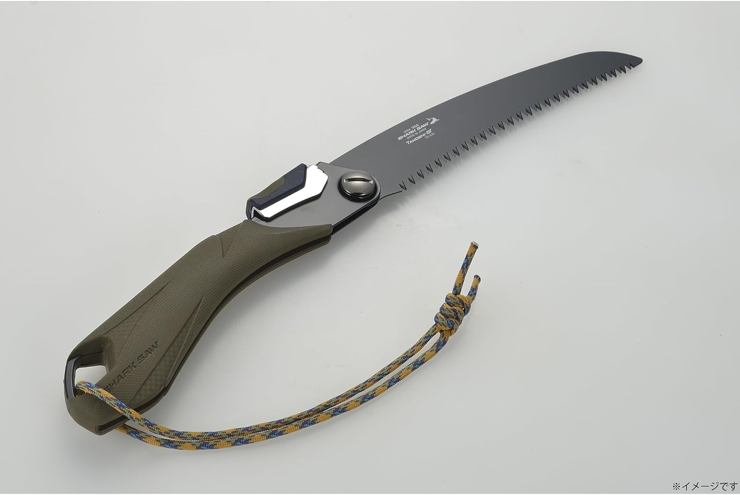 Detalle 2 de 高儀 シャークソー 愉し火 焚き火鋸 180mm カーブ刃 折り畳み式