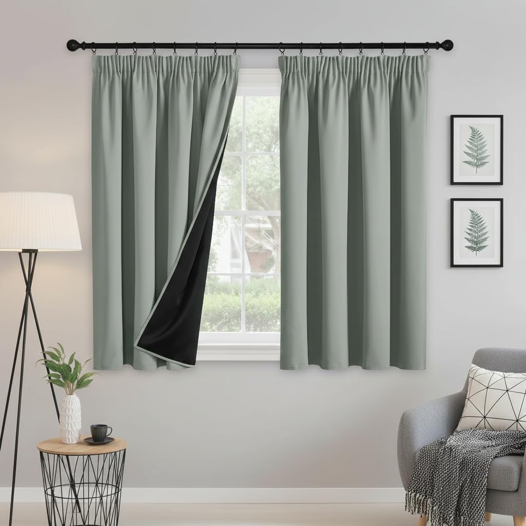 Detalle de PONY DANCE 100% blackout thermal pencil pleat curtains (sage green) – rod pocket, 2 panels