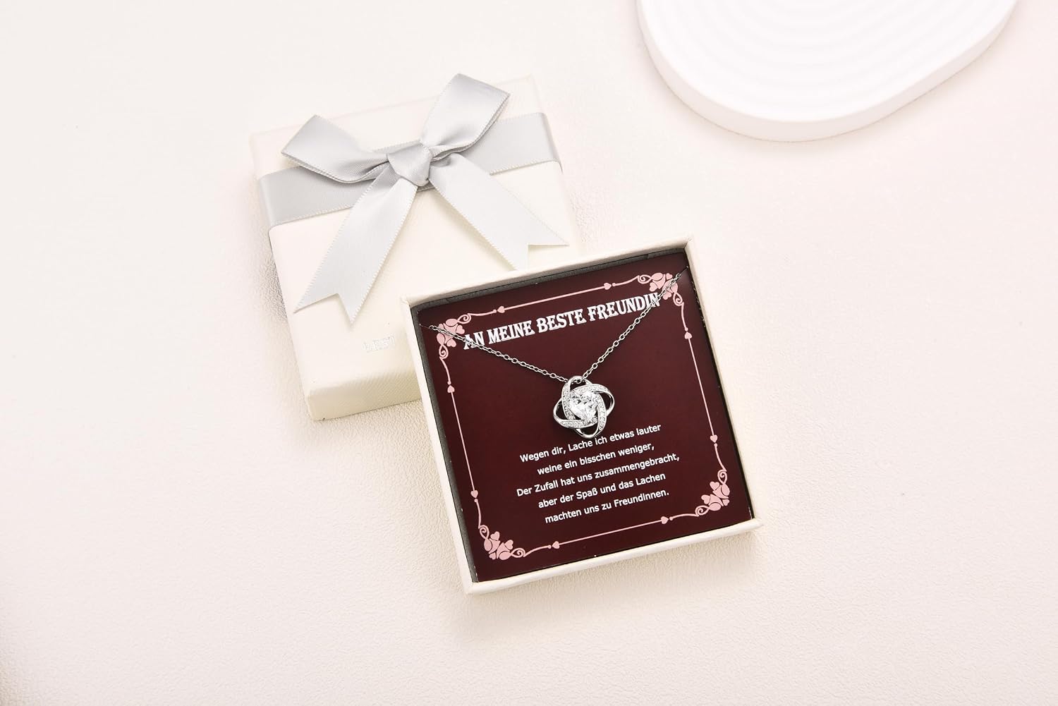 Detalle de USEEDOVIA Kette mit Herz-Anhänger – Weiß vergoldet, AAA Zirkonia, 40 cm | Geschenkbox inklusive