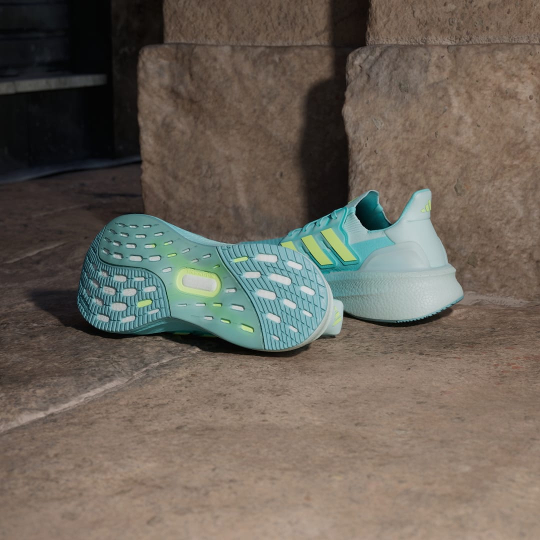 Detalle de Zapatilla Ultraboost 5 Turquesa de Adidas — análisis práctico para decidir si merece la pena