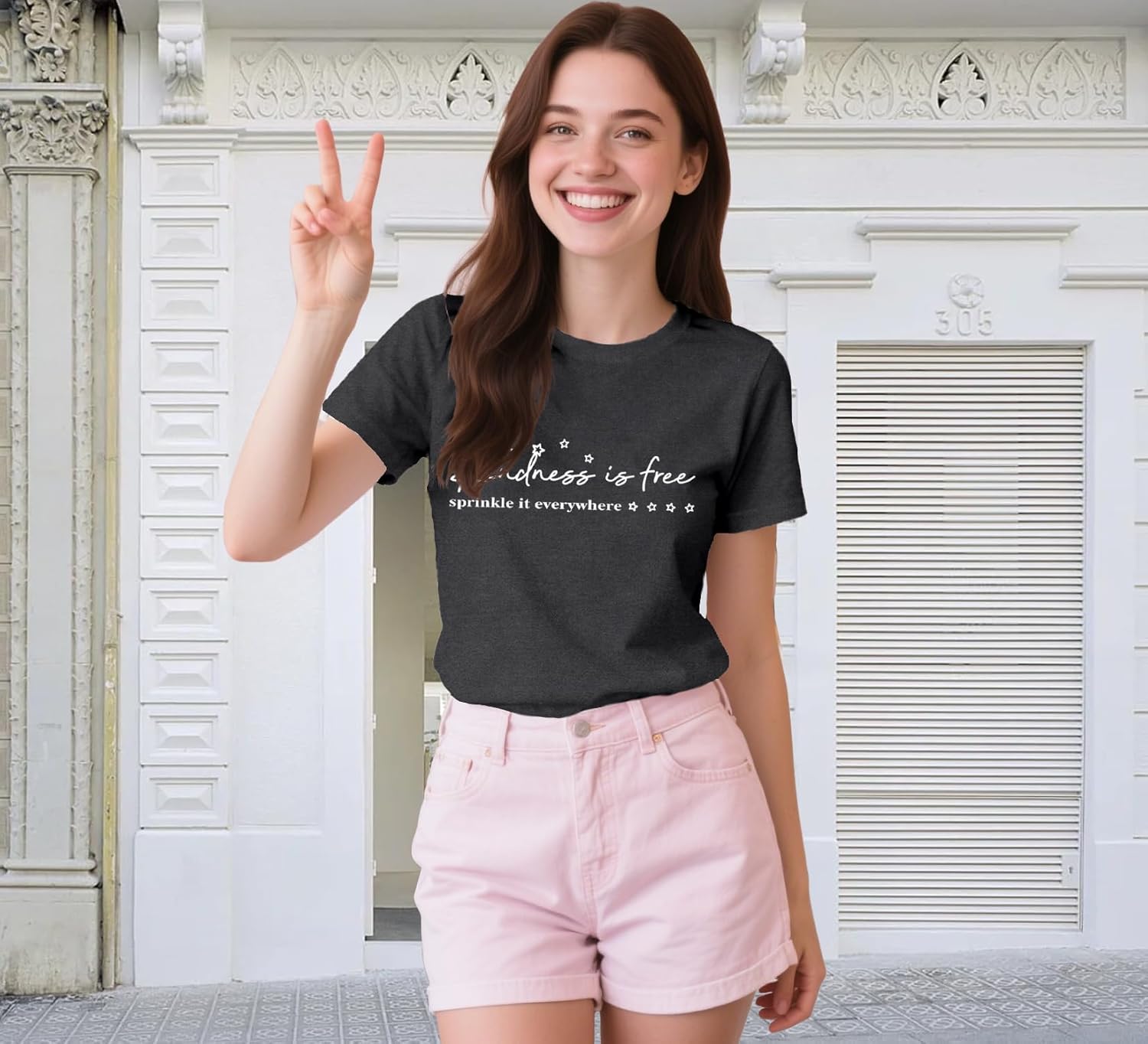 Detalle de Qskall Be Kind T Shirt – Kindness is Free Inspirational Tee
