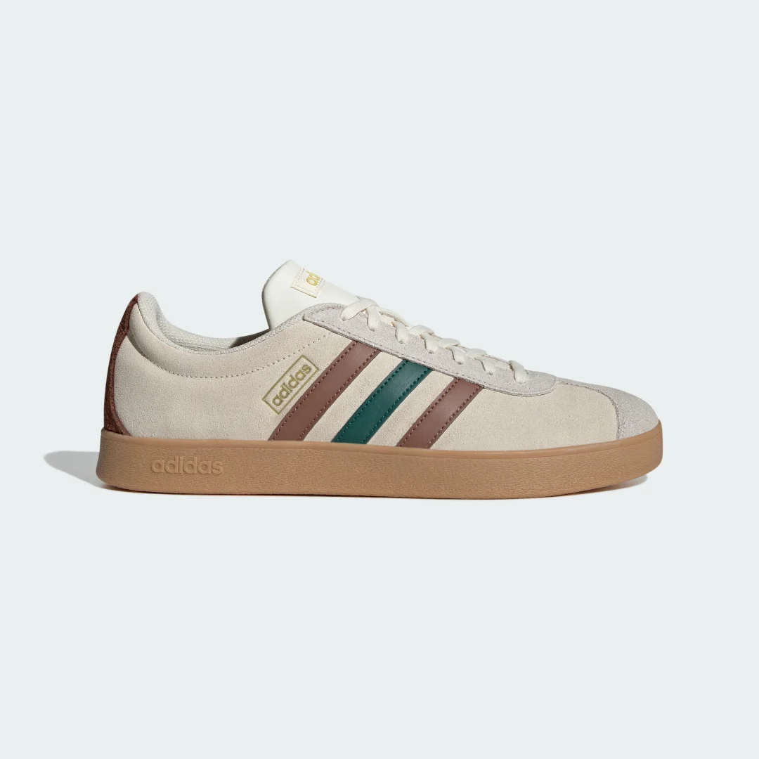 Detalle de Adidas Zapatilla VL Court 2.0 – estética limpia y uso urbano