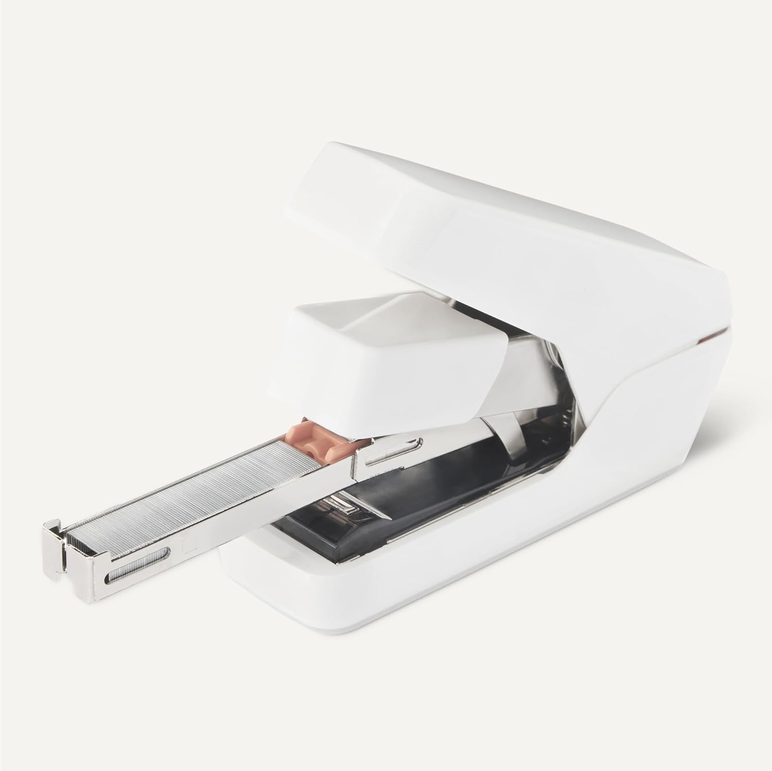 Detalle 2 de Amazon Basics Office Heavy Duty Stapler with Flat Clinch (40-Sheet Capacity)