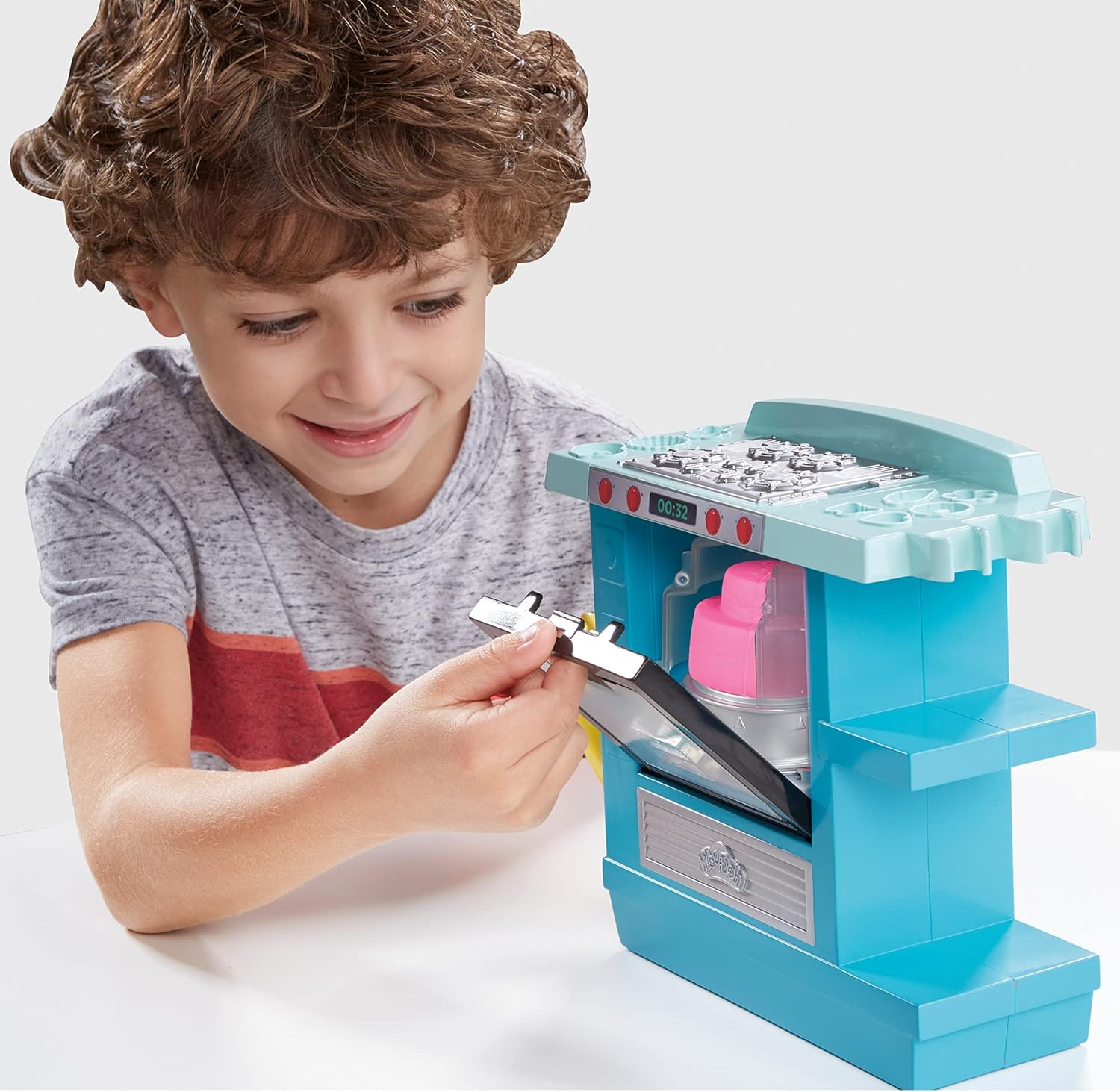 Detalle de Play-Doh Hasbro Kitchen Creations – Playset Il Dolce Forno, torte che lievitano davanti ai tuoi occhi, 5 colori di pasta modellabile