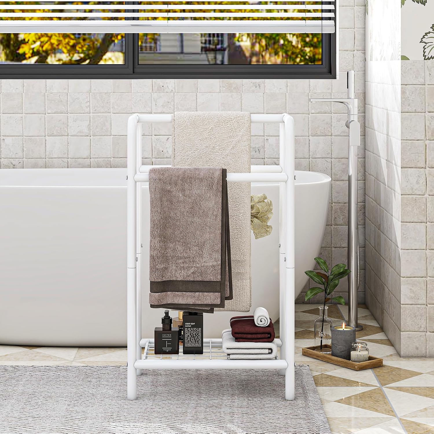 Detalle de HAHRIR DE-1049A-WH vrijstaand handdoekenrek met 3 niveaus, wit metaal