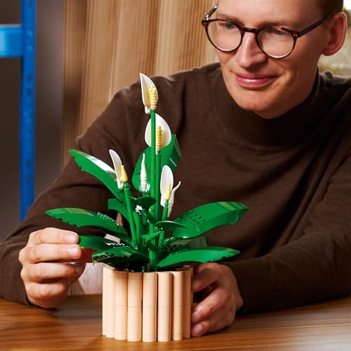 Thumbnail 7 de LEGO Botanicals Peace Lily (11504): A Thoughtful DIY Artificial Plant Build for Adults