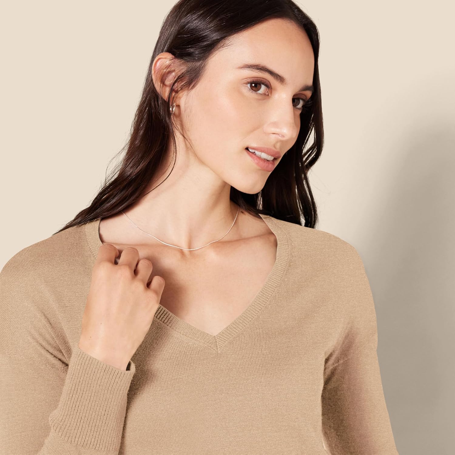 Thumbnail 2 de Amazon Essentials Damen Leichter Tunika-Pullover mit langen Ärmeln und V-Ausschnitt – Übergröße erhältlich