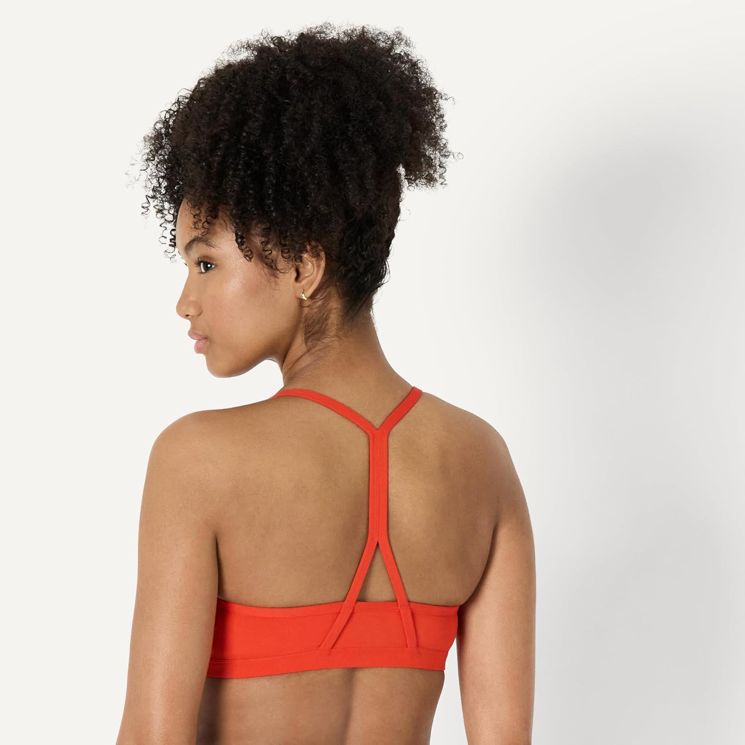 Thumbnail 2 de Amazon Essentials Women’s Active FormFlex Buttery Soft Light Support Y-Back Thin Strap Yoga Sports Bra