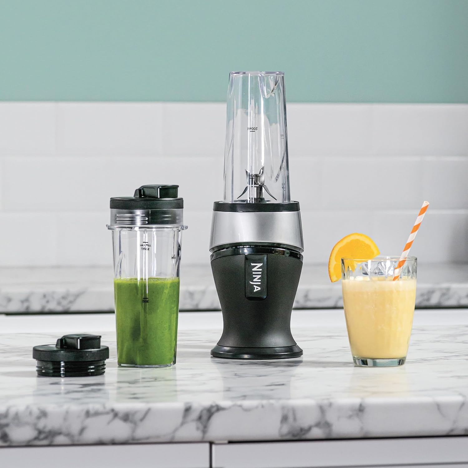 Thumbnail 3 de Ninja 700W Slim Blender & Smoothie Maker QB3001UKS