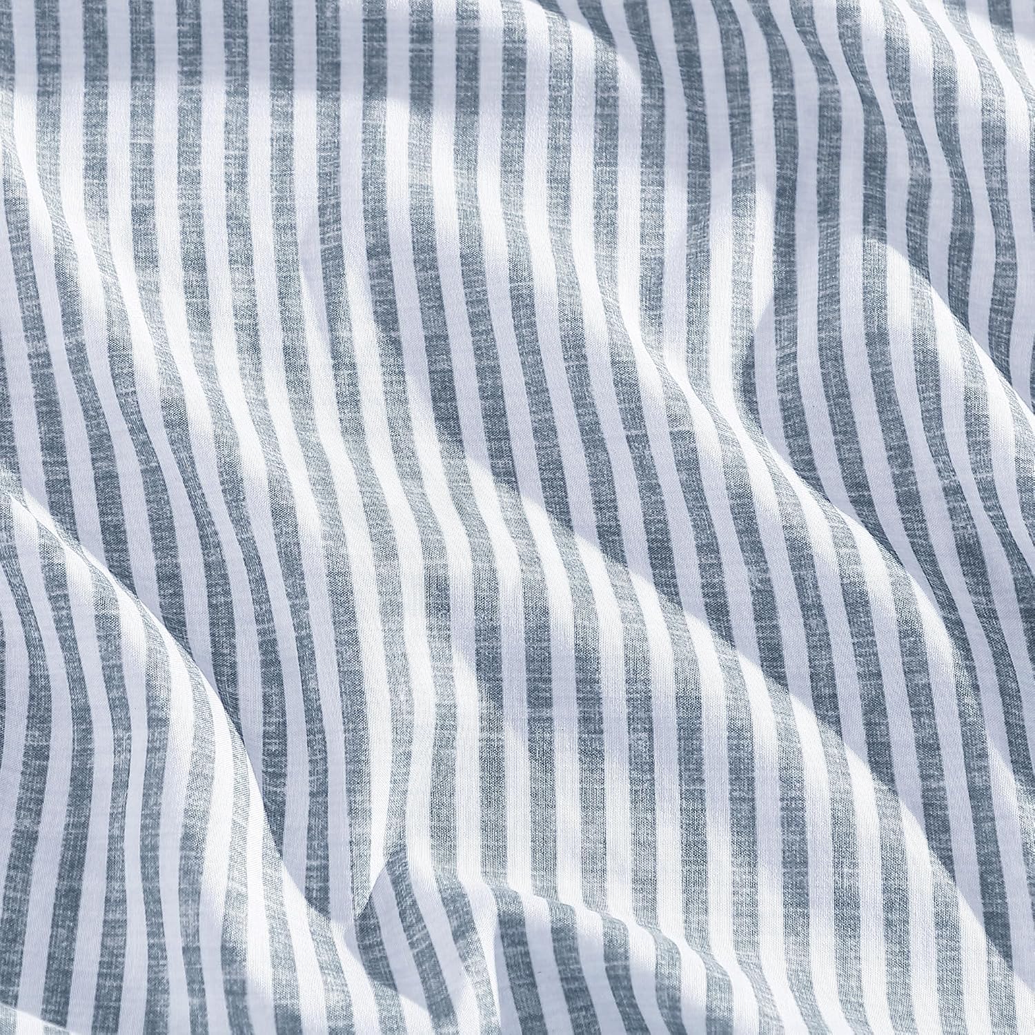 Detalle 2 de Monbix Prewashed Comforter Set, Twin XL 5-Piece Bedding in Dusty Blue