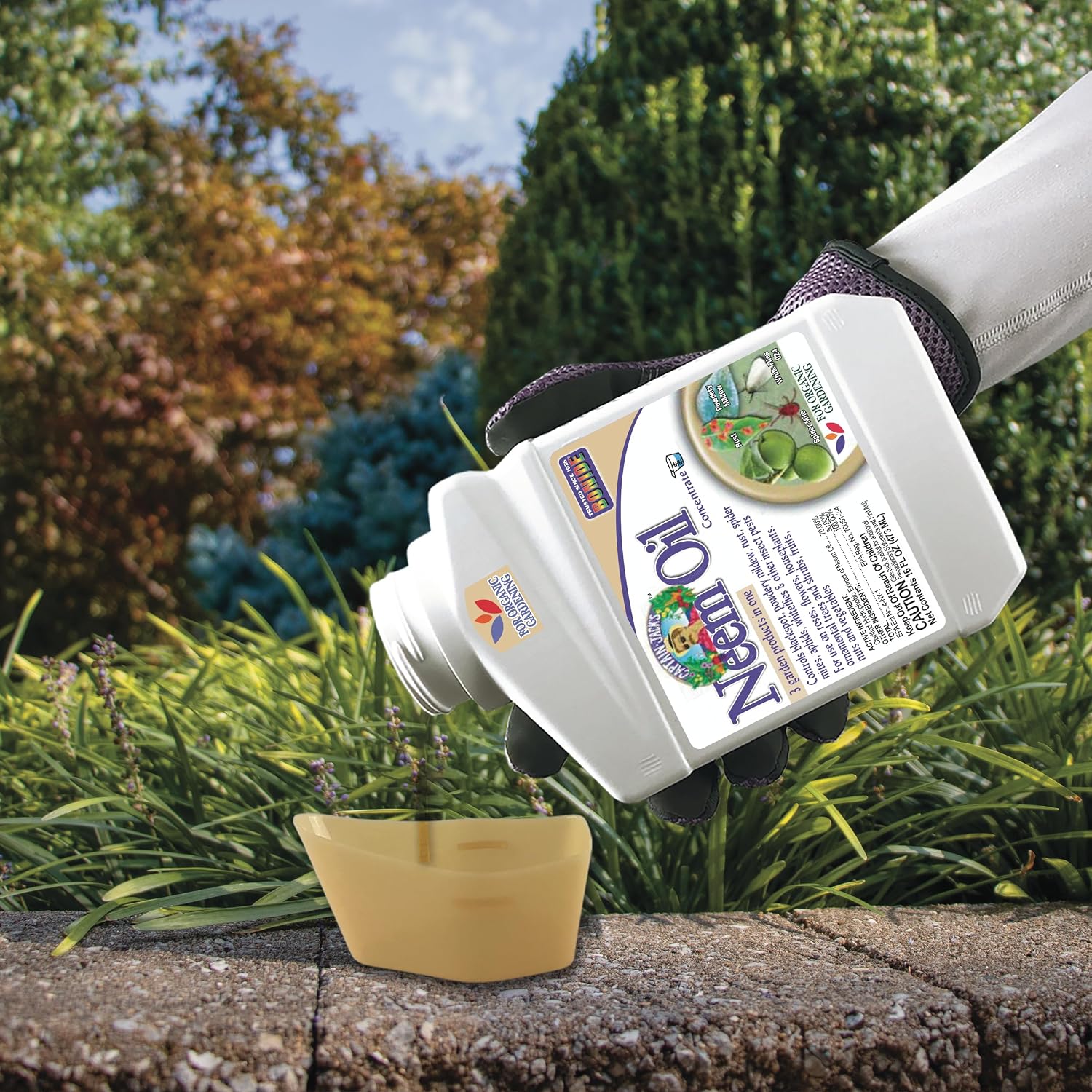 Detalle de Bonide Captain Jack's Neem Oil Concentrate, 16 oz. Multi-Purpose Garden Spray