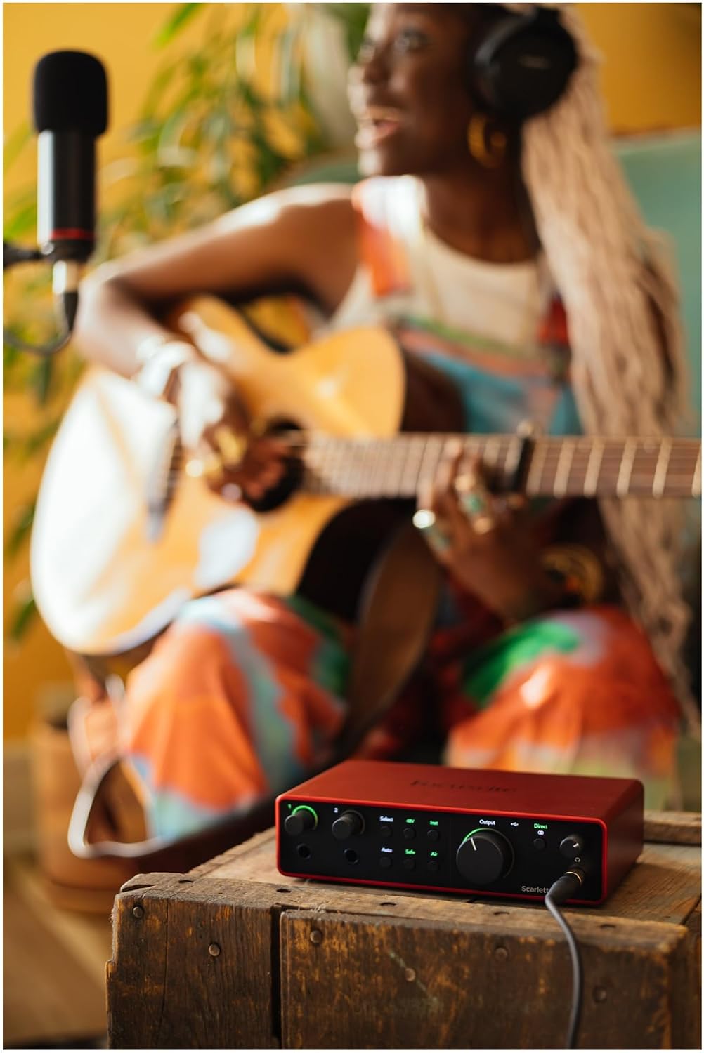 Detalle de Focusrite Scarlett 2i2 4th Gen USB-C Audio Interface