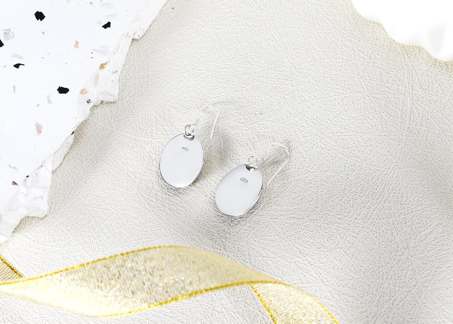 Detalle 1 de AERAVIDA Sterling Silver Dangle Earrings
