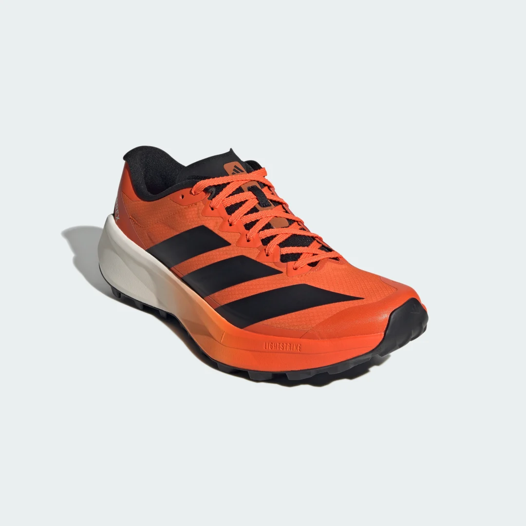 Detalle de Adidas Terrex Agravic 4: zapatilla de trail para terrenos exigentes