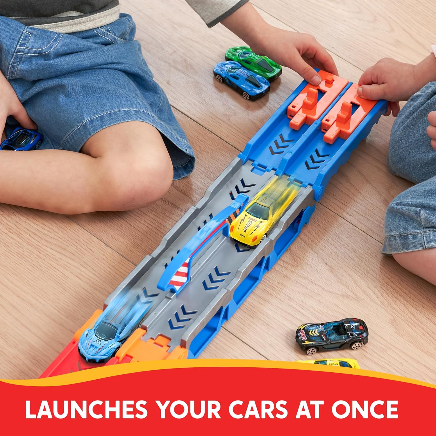 Detalle de SYNCFUN Transport Race Truck Toy Cars – 8-Foot Foldable 3-Layer Race Track Set with 12 Cars, Lights & Sounds
