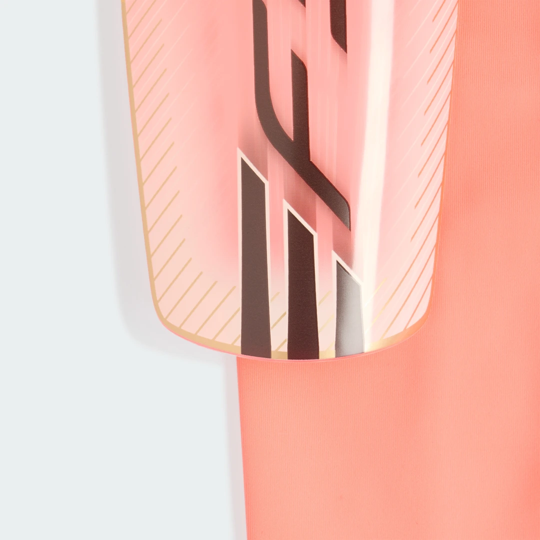 Detalle 2 de Espinilleras F50 League de Adidas – Rosa