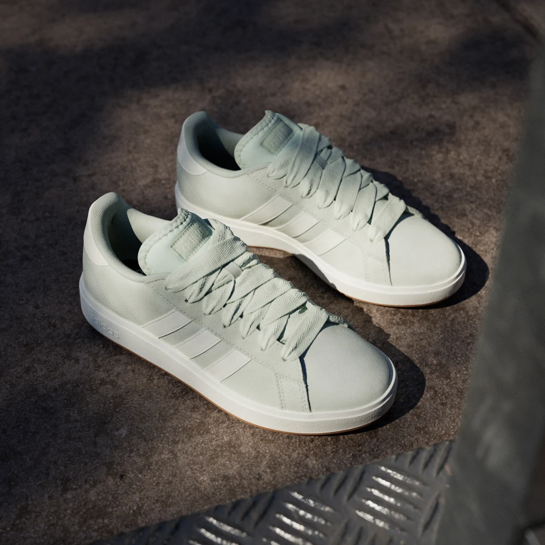 Detalle 2 de Zapatilla Grand Court Base 00s de Adidas: estilo casual y comodidad para el día a día
