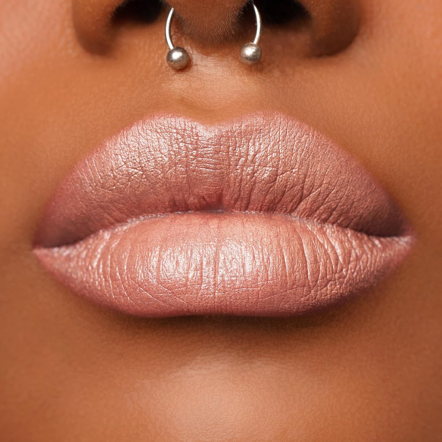 Thumbnail 6 de Oulac Matte Lippenstift Metallisch Glänzend „GM06 Hugs“ – pflegend, vegan & mit metallic-glitzerndem Finish